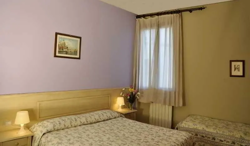 Hotel Regina Florence 0*,